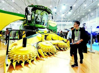武漢國際農(nóng)機(jī)展聚焦農(nóng)機(jī)融資租賃 破解購置難題的新路徑